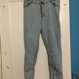 Light wash skinny jeans